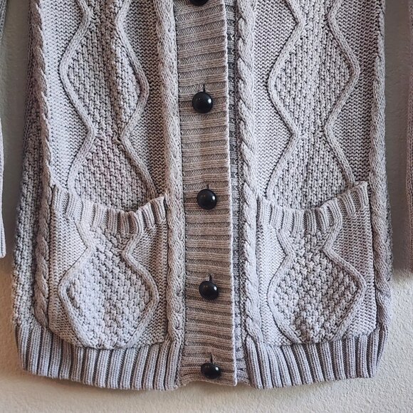 Venus Womens Cardigan Sweater Button Front Long Sleeve Cable Knit Gray Size S - Picture 3 of 9
